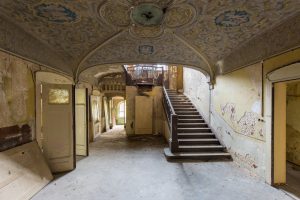 Vergessene Orte-verlassene-villa-fabrikantenvilla-Lost Place-Mario Kegel-photokDE